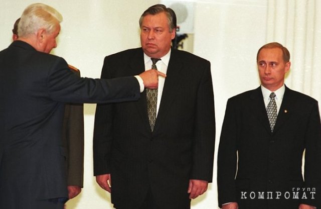 Ковалева сняли, и освободилось место директора ФСБ. И его занял Путин