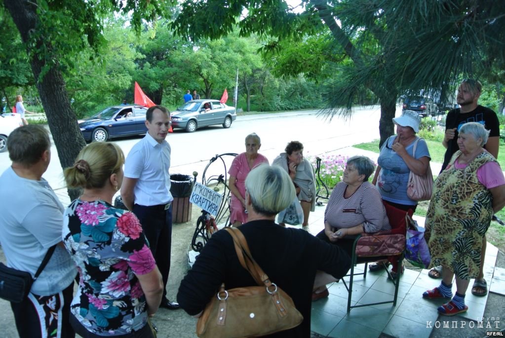 Сергей Мельник на встрече с избирателями в Коктебеле