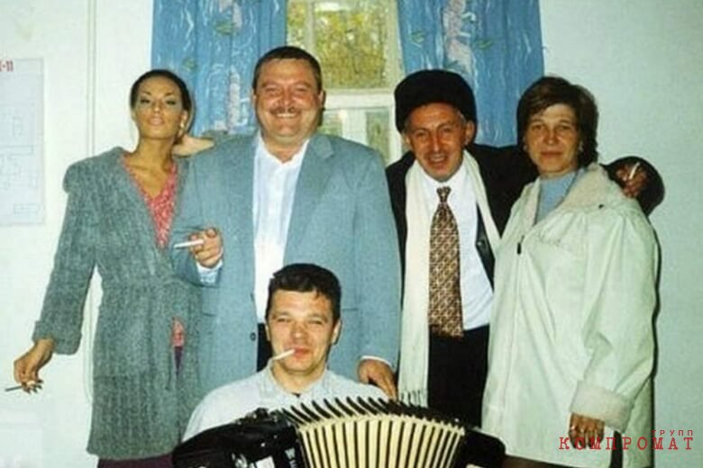 Михаил Круг и Саша Север (в центре)