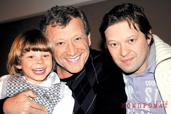 Борис Грачевский со старшими детьми — Ксенией и Максимом
