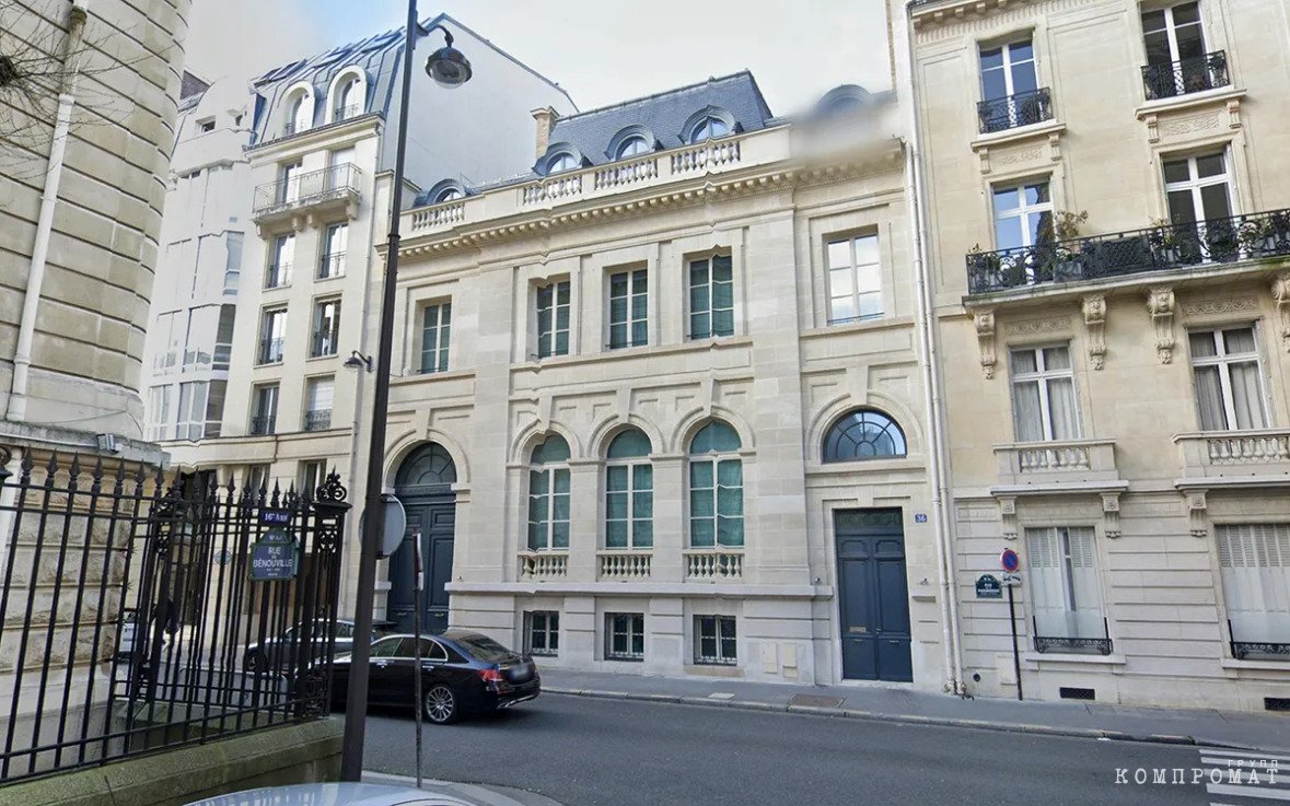 Особняк на улице Фазандери в Париже. С 2008 он принадлежит компании Анатолия Козерука.