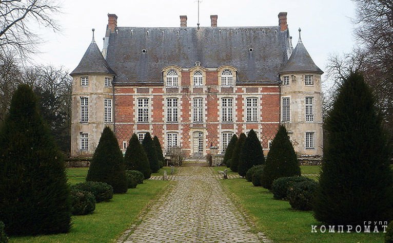 Французский замок Левевилль
