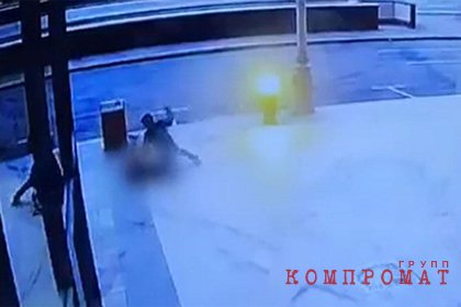 Зарезавшего жену у торгового центра в Москве приговорили к восьми годам колонии