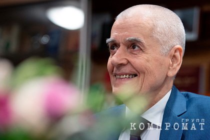 В Госдуме оценили продление майских выходных фразой о летающей в Куршавель элите