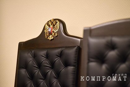 Российский судья решил заняться наркобизнесом с другом-пожарным