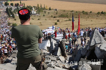 Казаки отмечали День семьи, любви и верности и опоили детей