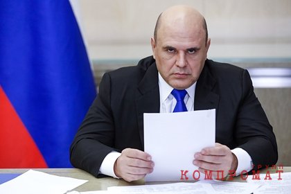 Мишустин поручил провести вакцинацию чиновников