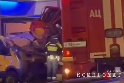 Названа предполагаемая причина падения бетономешалки с эстакады