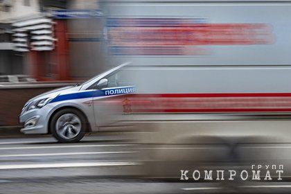 Россиянин облил себя бензином, поджег дом и заперся в помещении с гранатой
