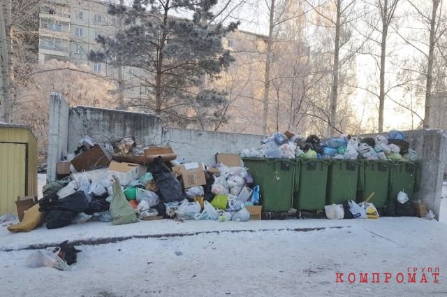 Новосибирск завалило мусором