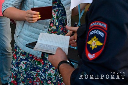 Россиянка за взятку пыталась завести уголовное дело на мужа