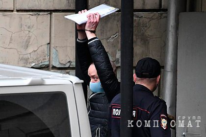 Суд продлил арест обвиненному в госизмене Ивану Сафронову