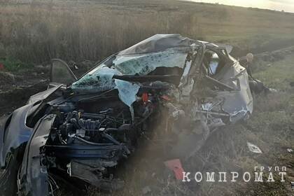 Три человека погибли в аварии с выехавшей на встречную полосу легковушкой