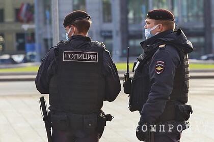 Россиянин напал с ножом на полицейских за отказ прикурить