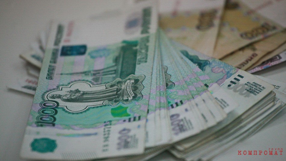 Поддержанный ФРП РФ завод из Челябинской области отказался платить по счетам, а в УКЗ не нашли денег для персонала и Минздрава