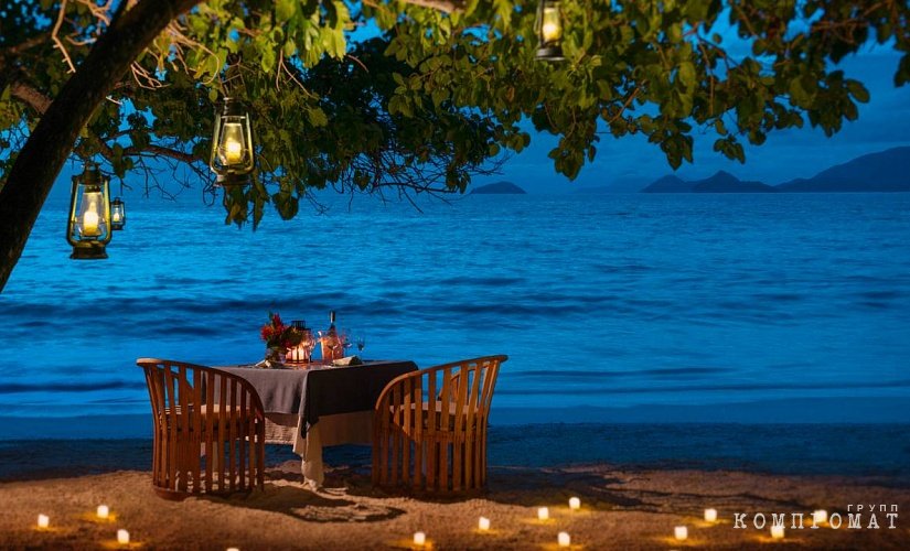 Пляж отеля Four Seasons Resort Seychelles