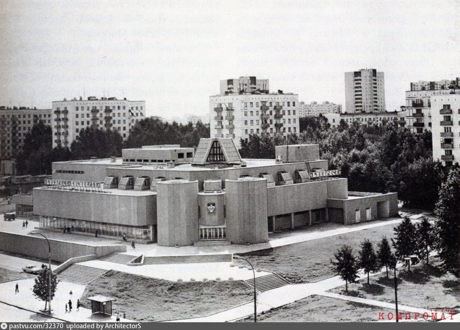 Магазин "Бухарест", выкупленный в 1998 году структурами Гордеева