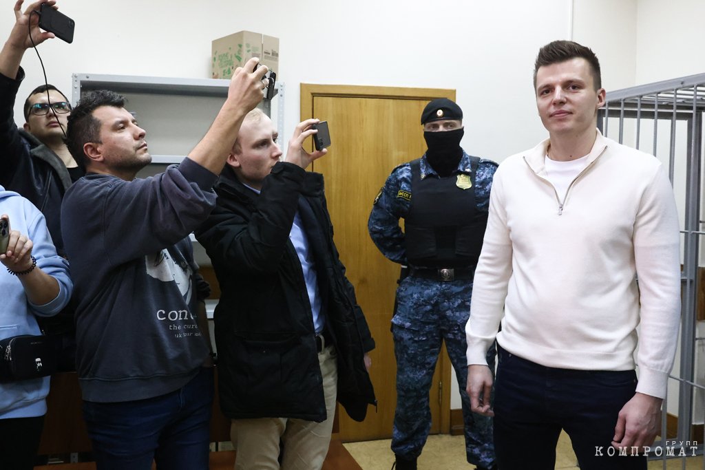Блогер Артём Чекалин во время избрания меры пресечения в Савёловском суде
