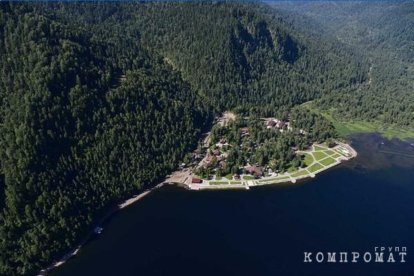 Пятизвездочный курорт на Телецком озере, где летом неделю тайно отдыхал премьер Мишустин
