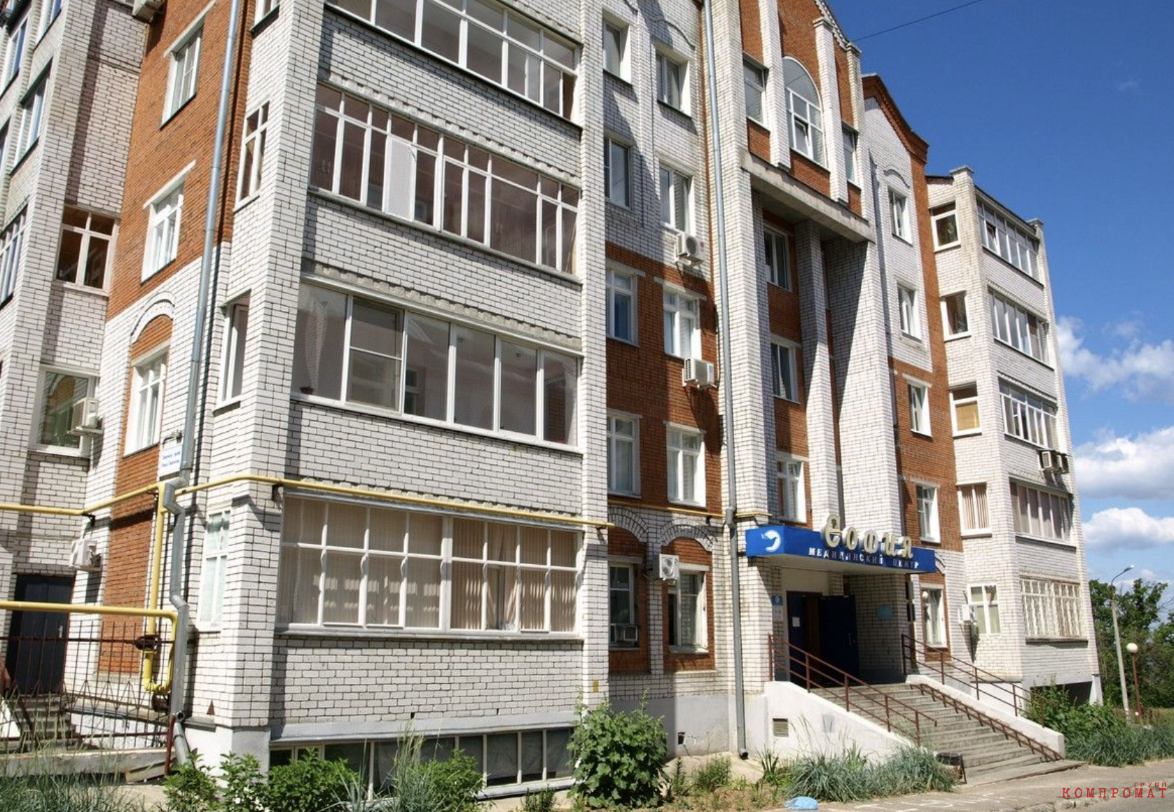Кирпичная пятиэтажка на улице Никиты Сверчкова в Чебоксарах.