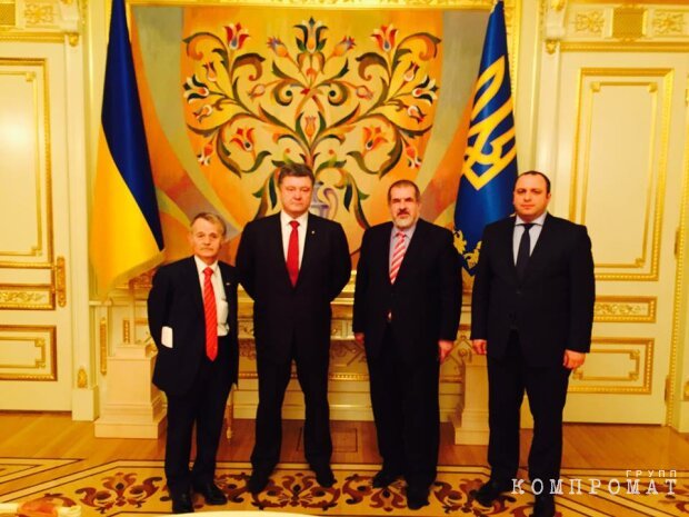 From left to right: Mustafa Dzhemilev, President of Ukraine Petro Poroshenko, Refat Chubarov, Rustem Umerov