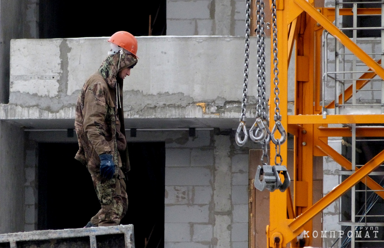Артюхов ищет деньги для ликвидации ЧС в Салехарде. Строители отказались от реконструкции домов со сквозными трещинами