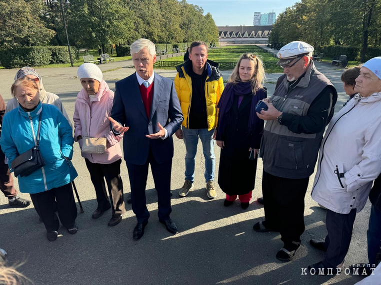 Valery Gartung in the Kurchatovsky district of Chelyabinsk and the winning candidate Alexander Galkin