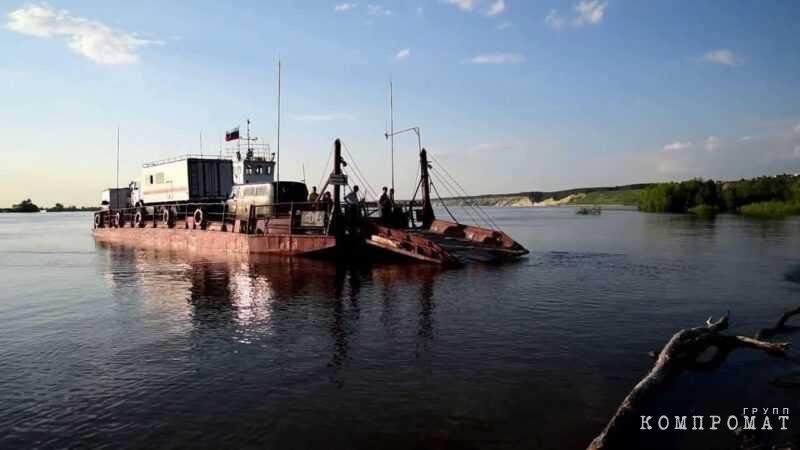 Part of the Bratsk region is located beyond the waters of the Bratsk reservoir, the maintenance of the crossings is a separate topic